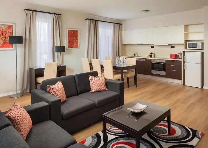 Escala Hotel & Suites